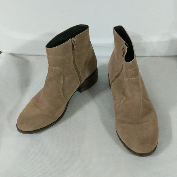 𝅺Gibson Latimer Tan Leather Zipper Ankle Booties Boots - size 9 - Picture 1 of 8
